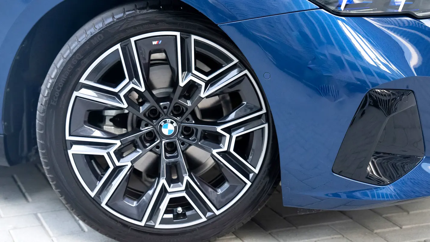 بي أم دبليو 5 SERIES 2024