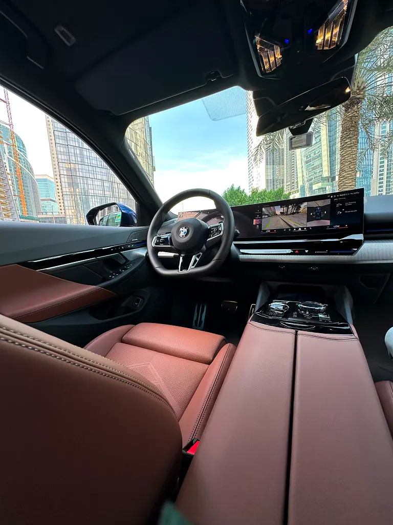 بي أم دبليو 5 SERIES 2024