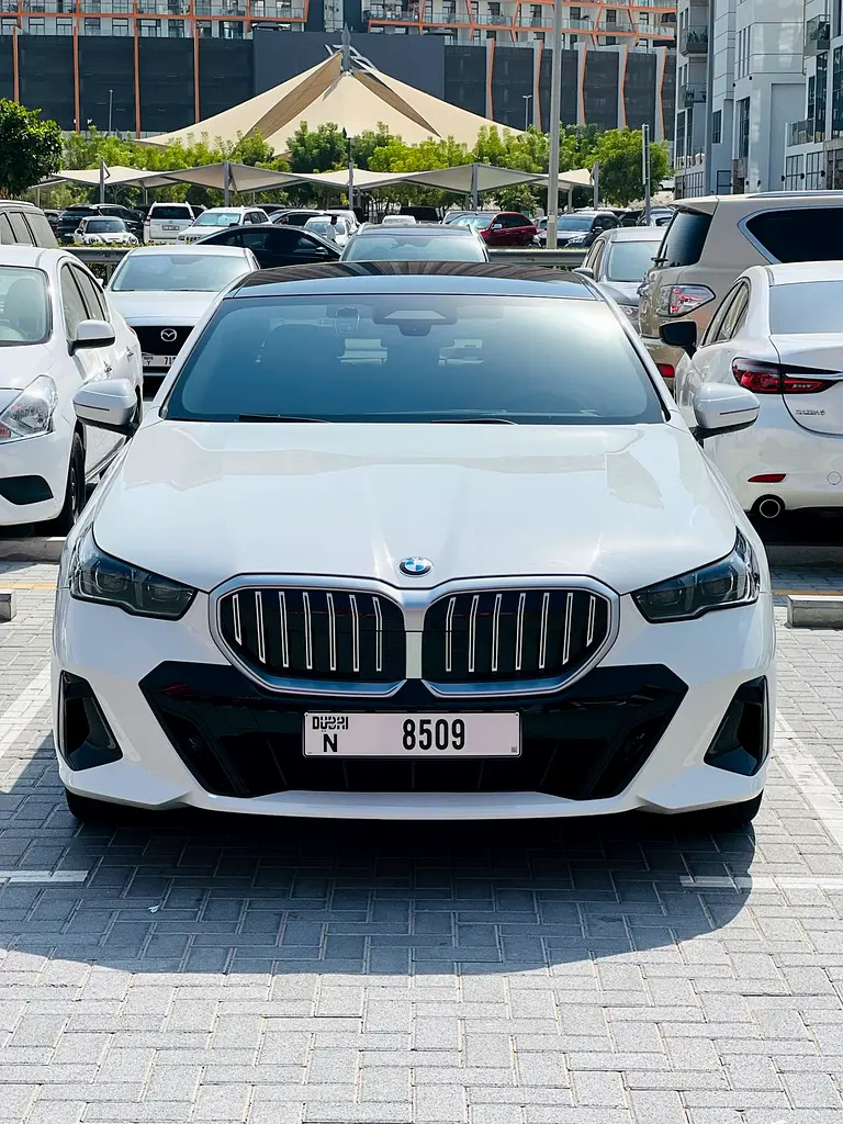 BMW 5 SERIES 2024