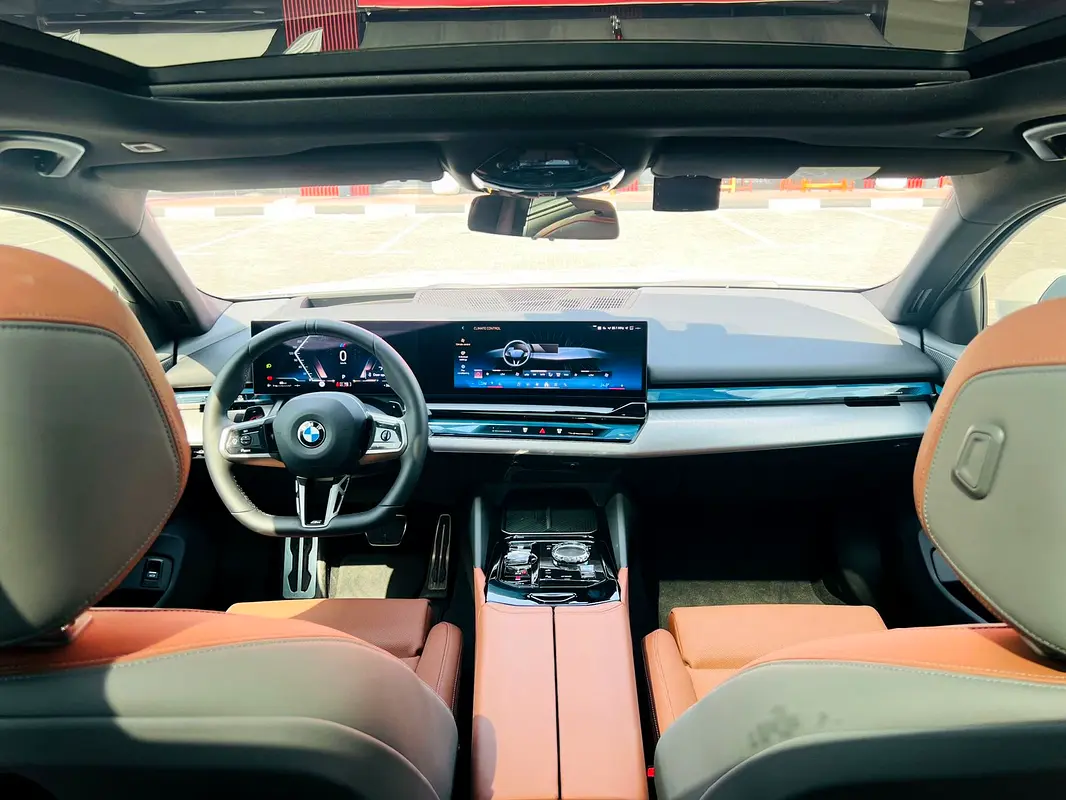 BMW 5 SERIES 2024