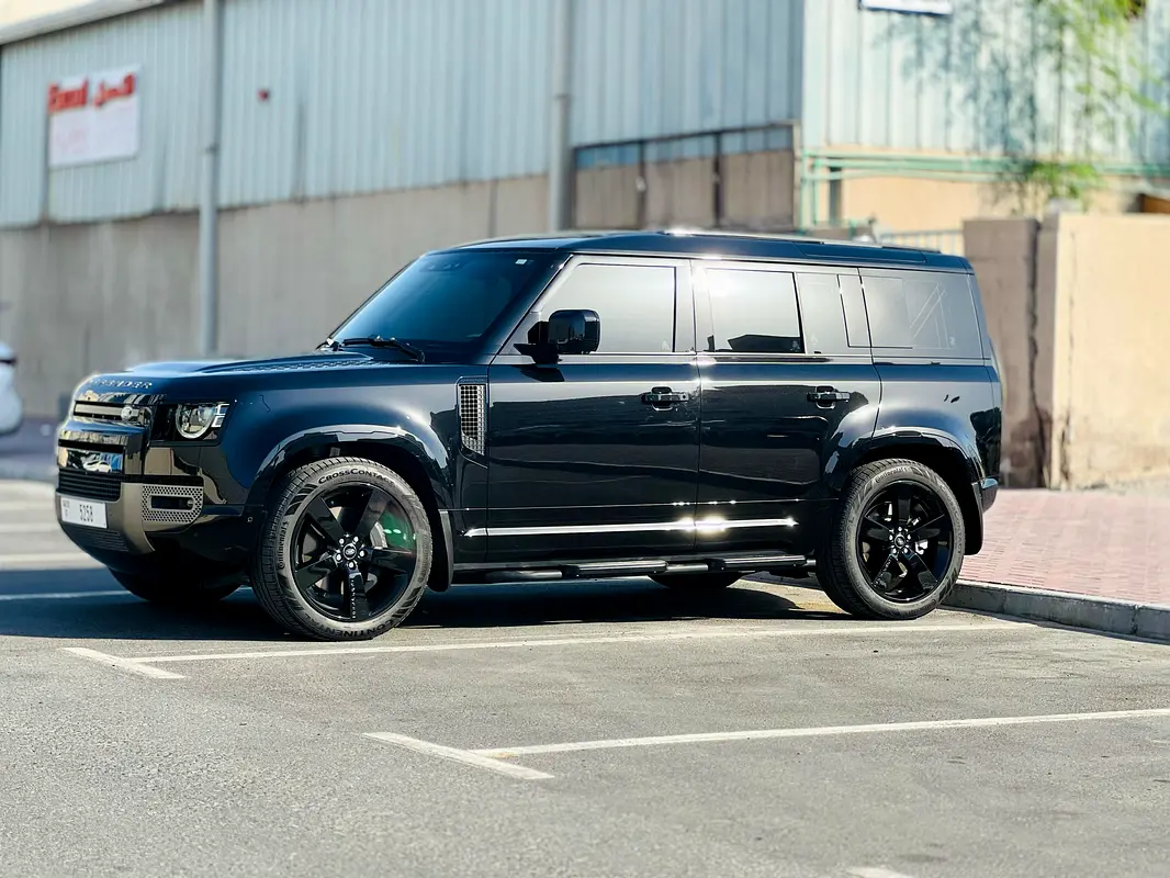 LAND ROVER DEFENDER 2025