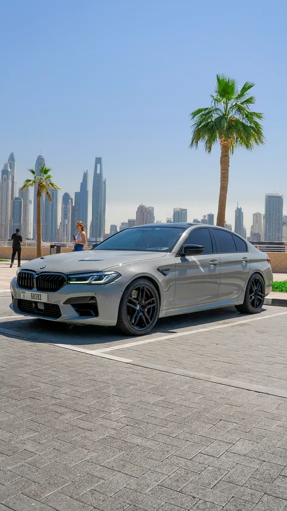 بي أم دبليو M5 2022