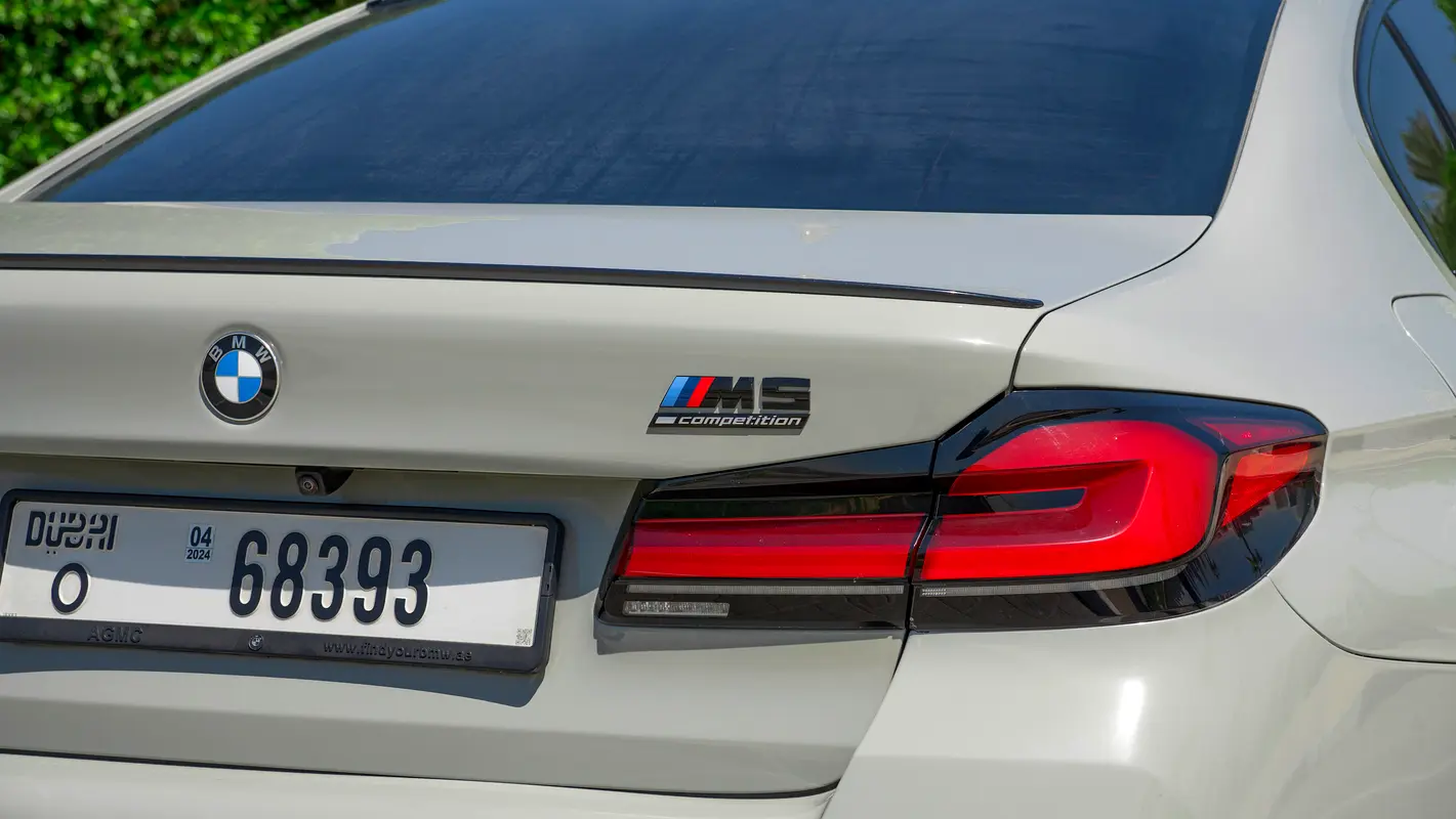 بي أم دبليو M5 2022