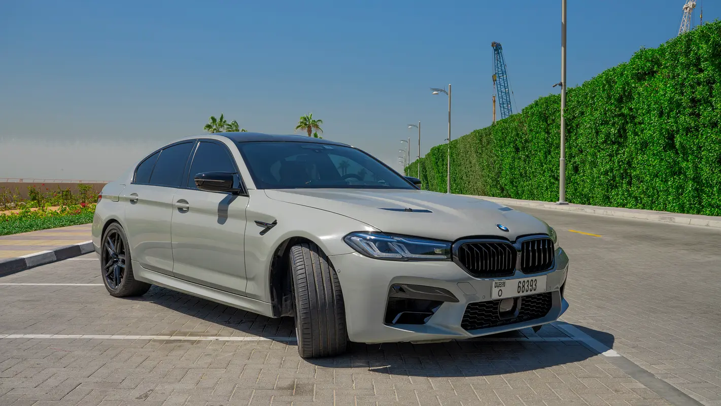 بي أم دبليو M5 2022