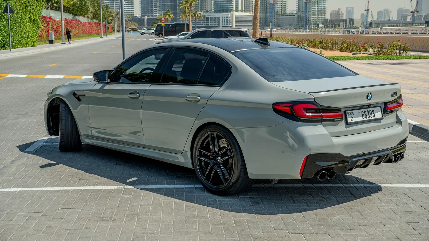 بي أم دبليو M5 2022