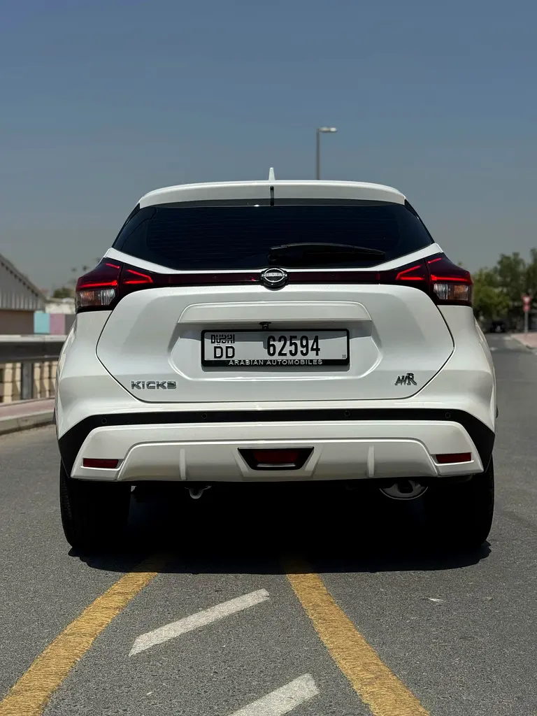 NISSAN KICKS 2024