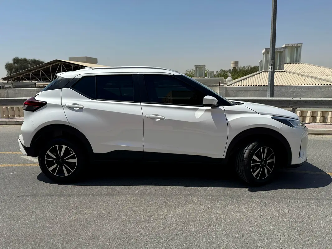 NISSAN KICKS 2024