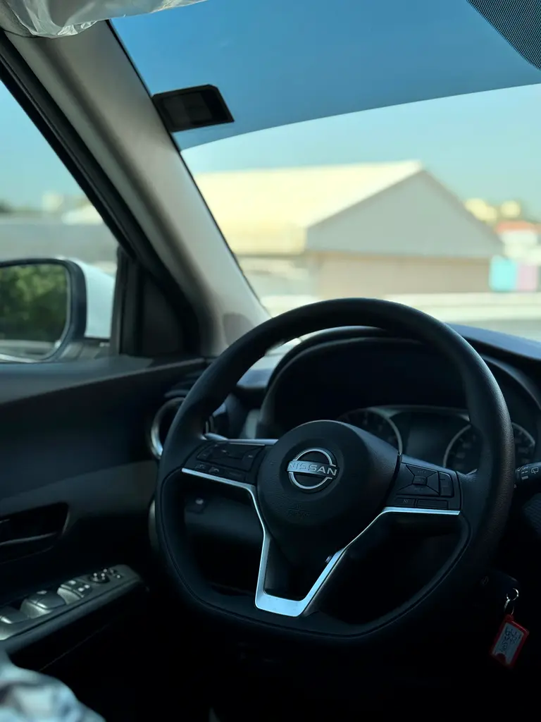 NISSAN KICKS 2024