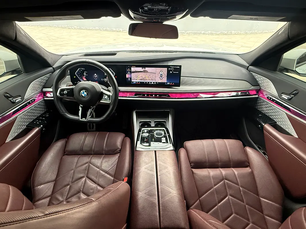 بي أم دبليو 7 SERIES 2025