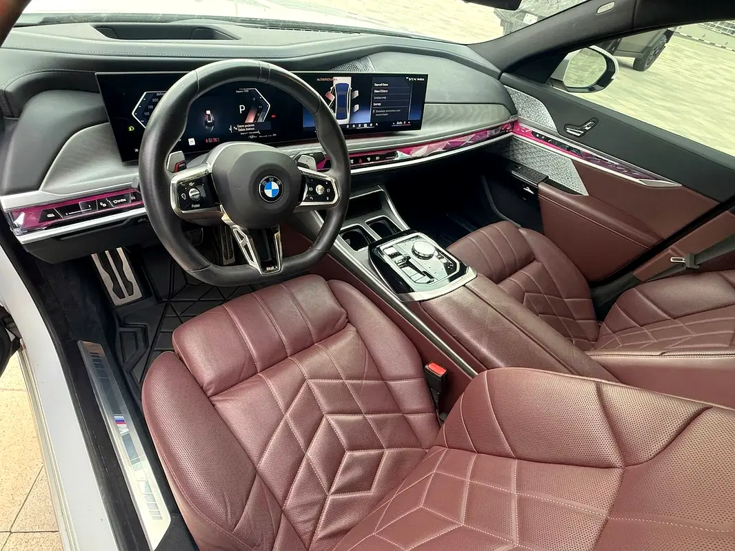 بي أم دبليو 7 SERIES 2025