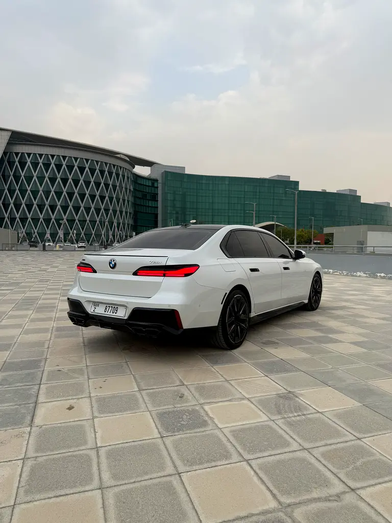 بي أم دبليو 7 SERIES 2025
