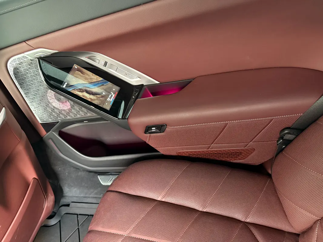 بي أم دبليو 7 SERIES 2025