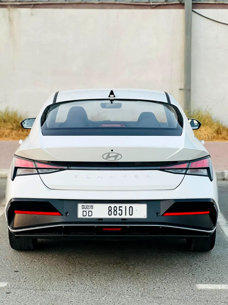 HYUNDAI ELANTRA 2025