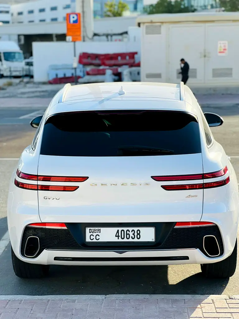 جينيسس GV70 2024