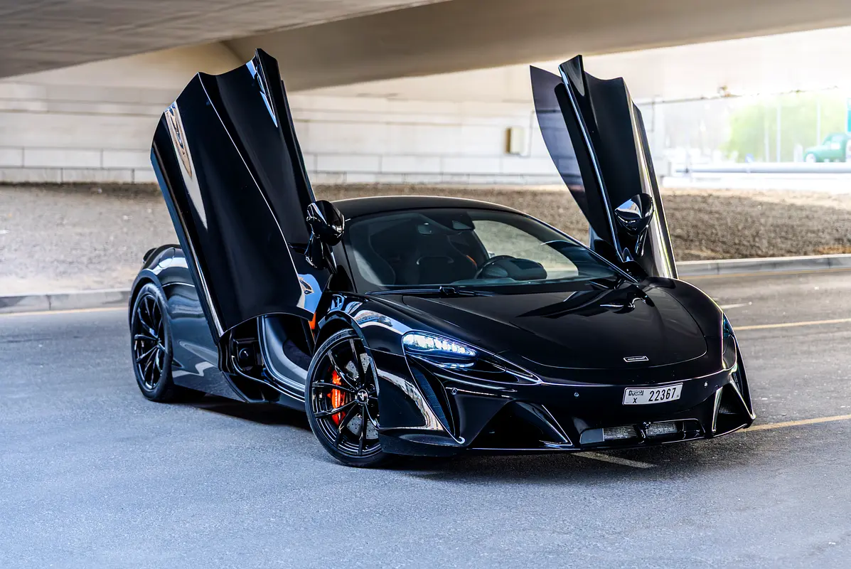 مكلارين Artura Spider 2023