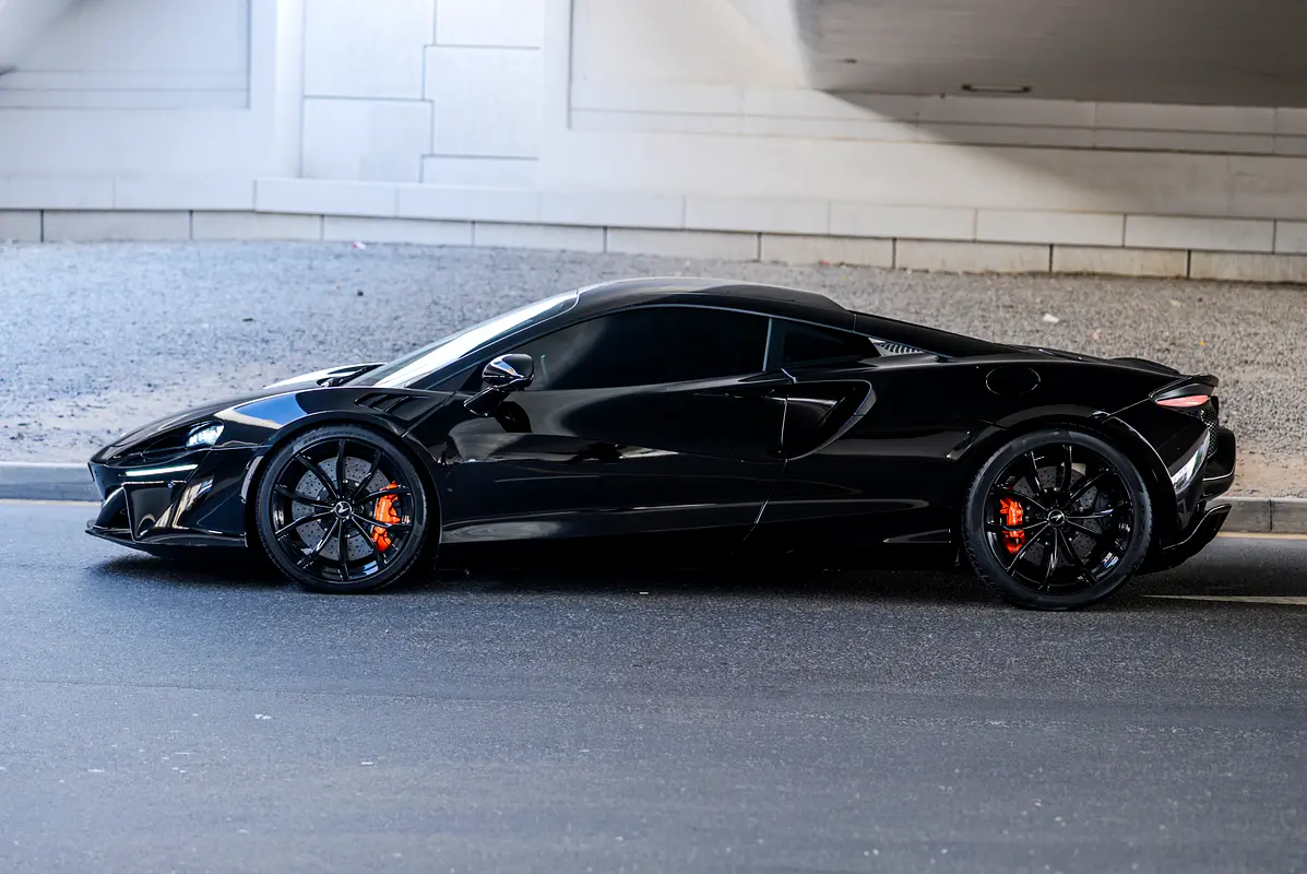 مكلارين Artura Spider 2023