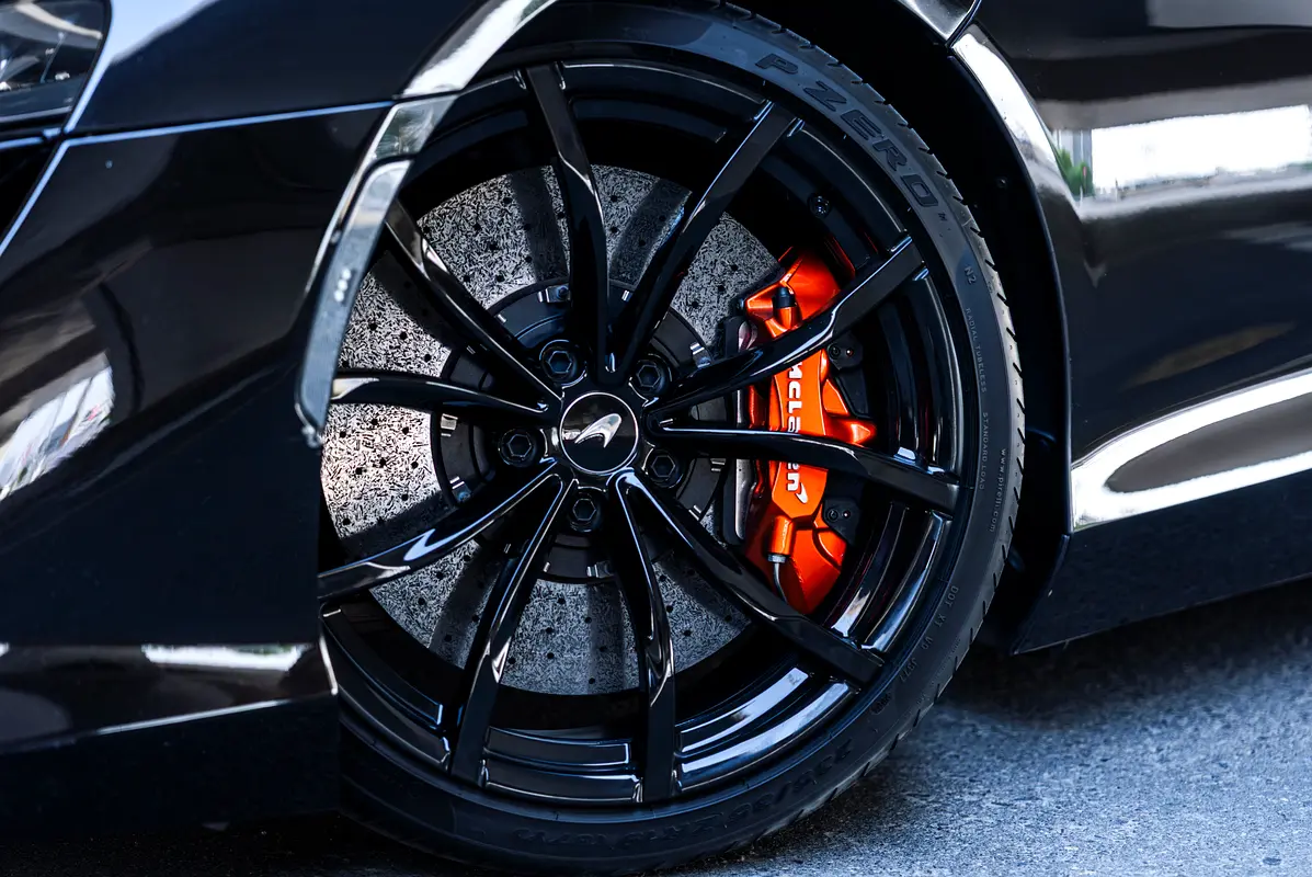 مكلارين Artura Spider 2023