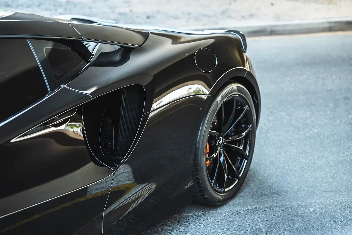 مكلارين Artura Spider 2023