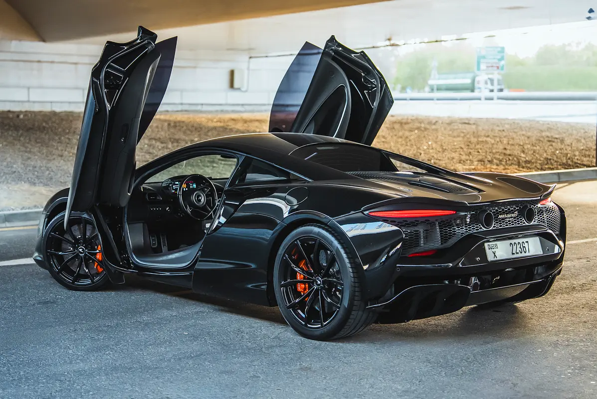 مكلارين Artura Spider 2023