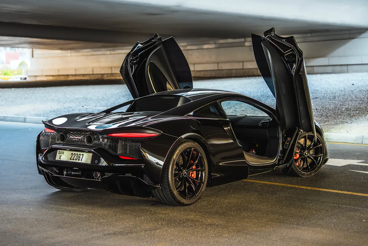 مكلارين Artura Spider 2023