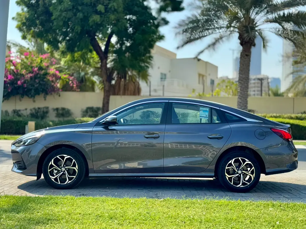 أم جي GT 2025