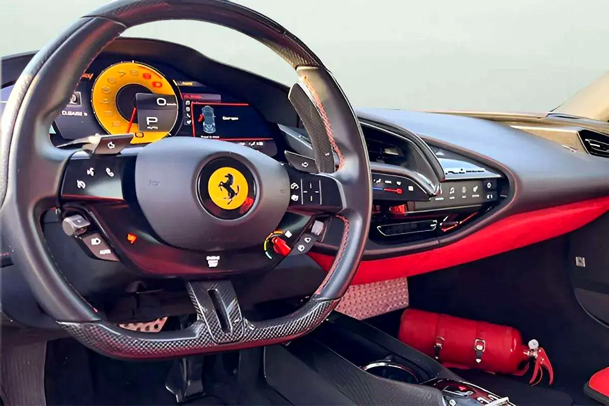FERRARI SF90 2021