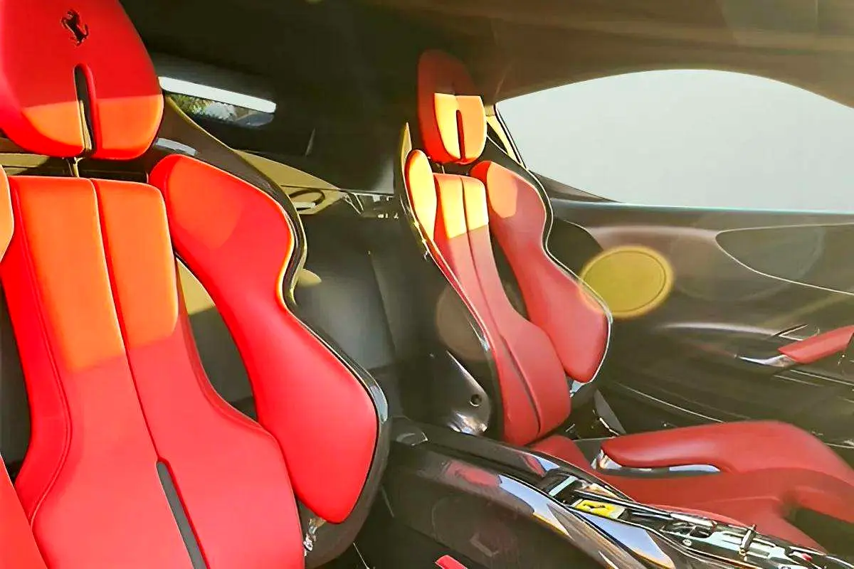 FERRARI SF90 2021