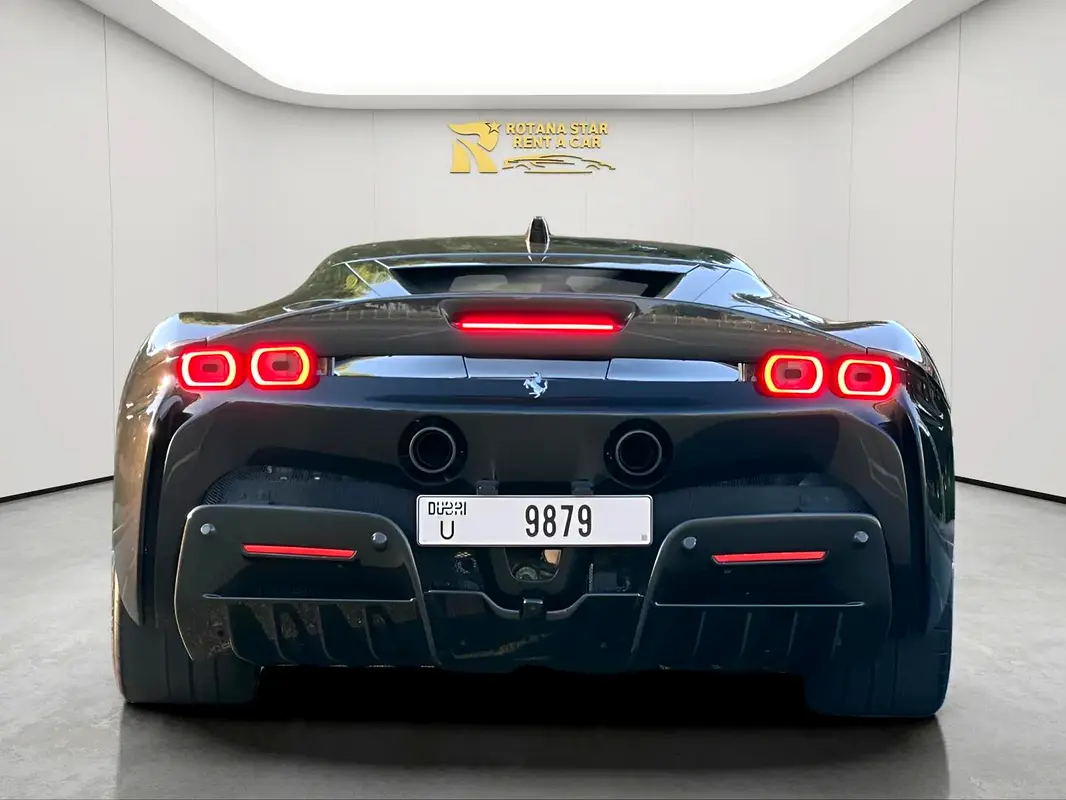 FERRARI SF90 2021