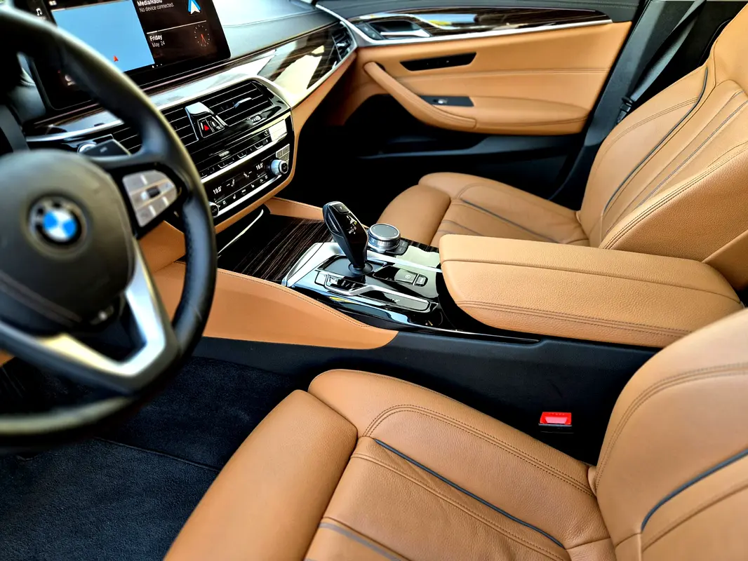 BMW 5 SERIES 2021
