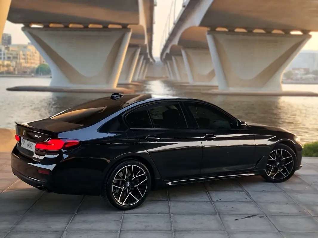 BMW 5 SERIES 2021