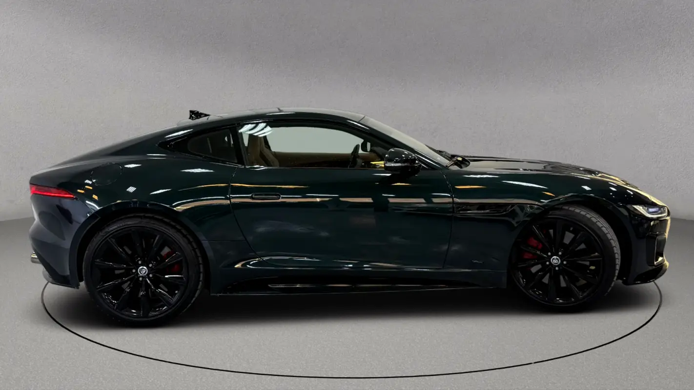 JAGUAR F-PACE 2024