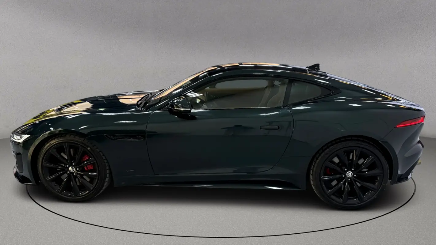 JAGUAR F-PACE 2024