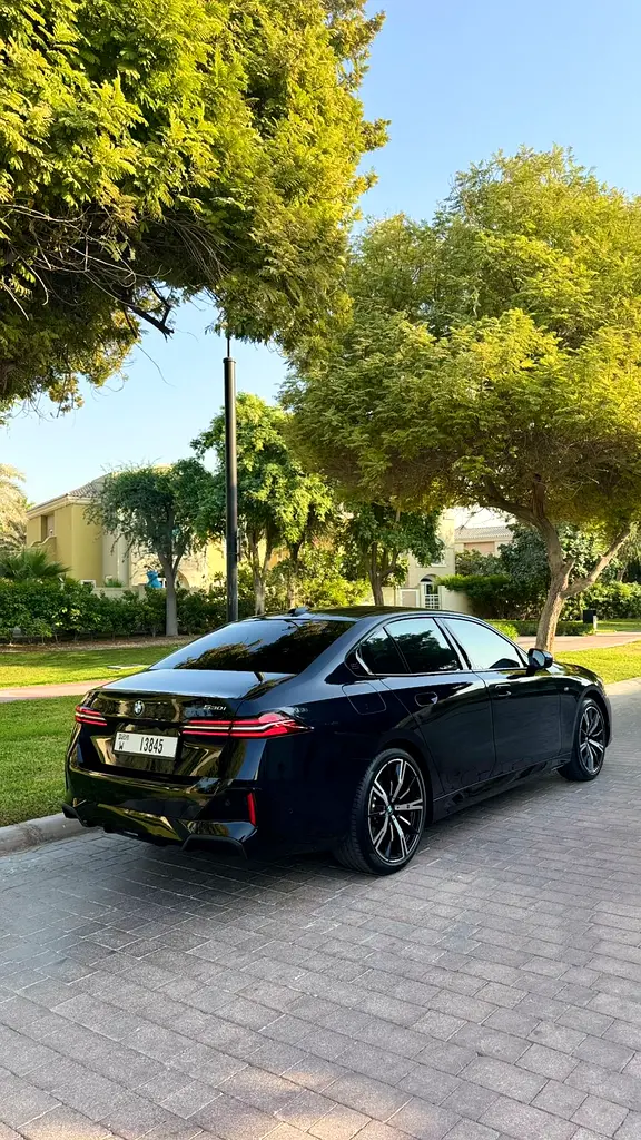 بي أم دبليو 5 SERIES 2024