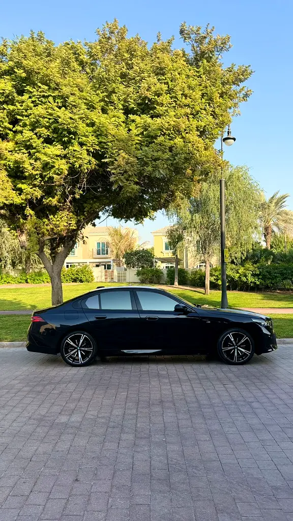 بي أم دبليو 5 SERIES 2024