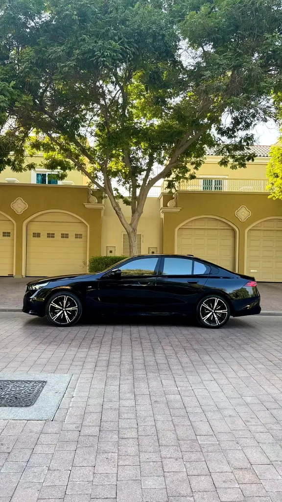 بي أم دبليو 5 SERIES 2024