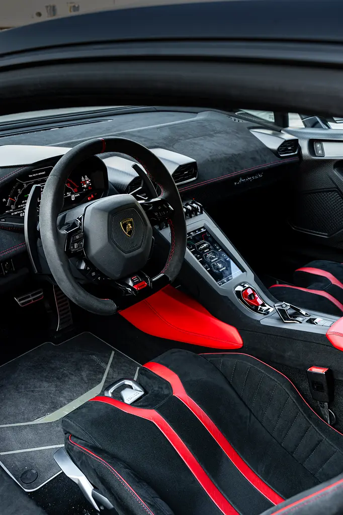 LAMBORGHINI HURACAN 2022