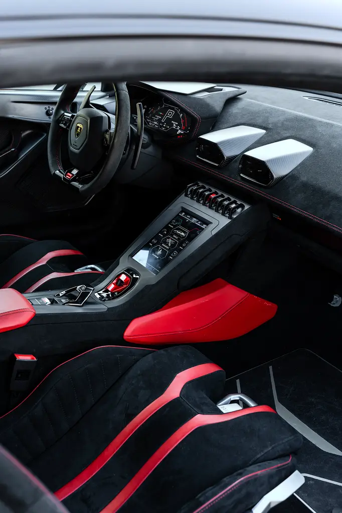 LAMBORGHINI HURACAN 2022