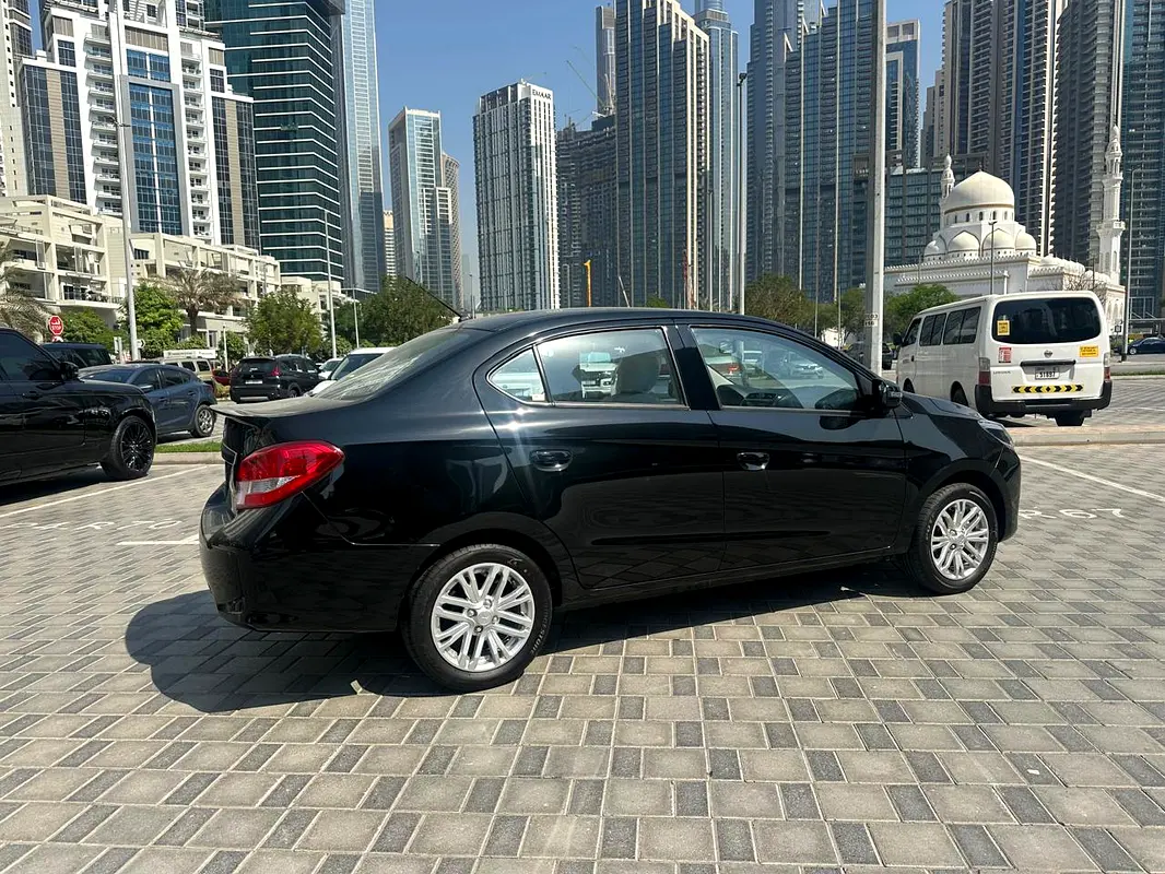 MITSUBISHI ATTRAGE 2024