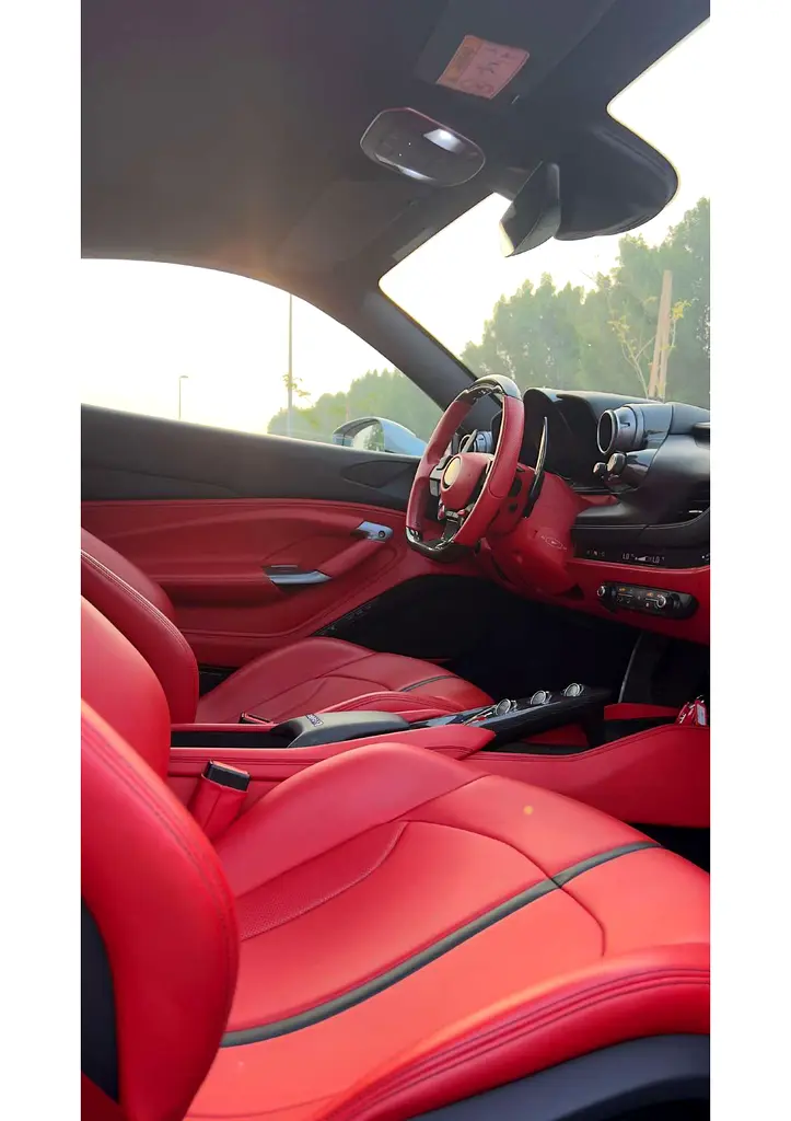فيراري F8 2022