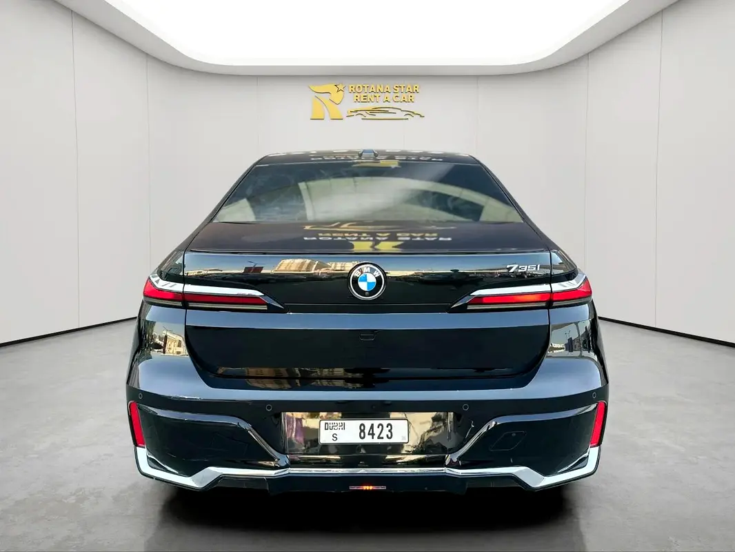 بي أم دبليو 7 SERIES 2024