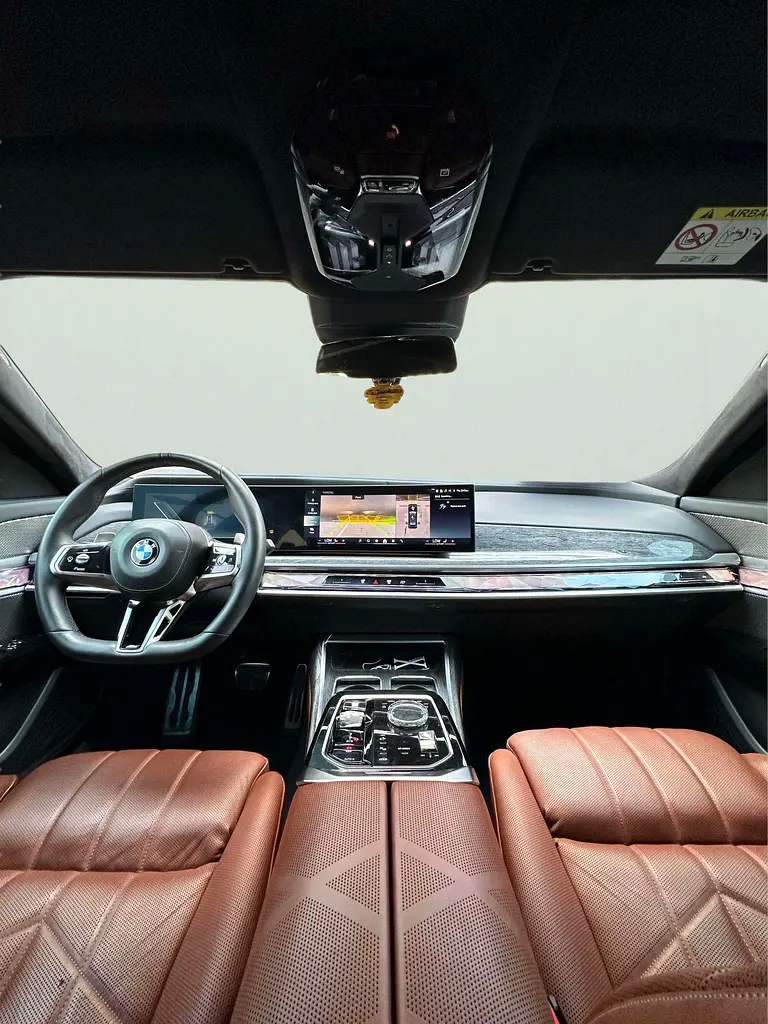 بي أم دبليو 7 SERIES 2024