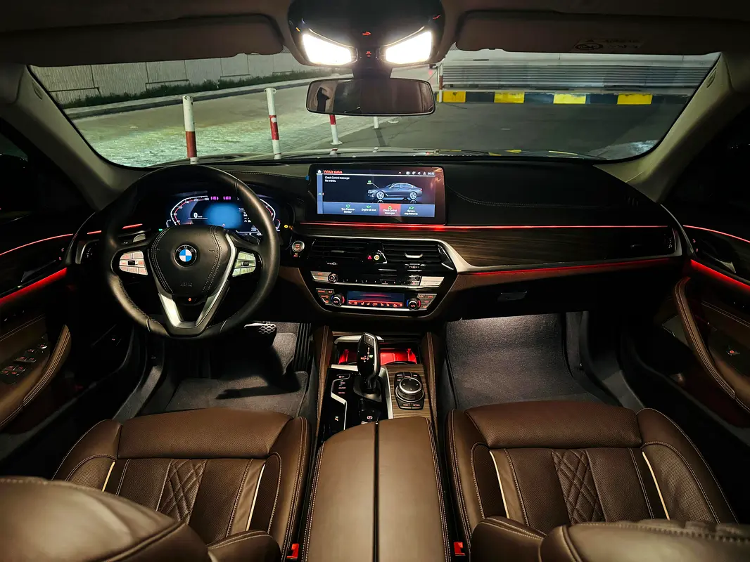 BMW 5 SERIES 2023