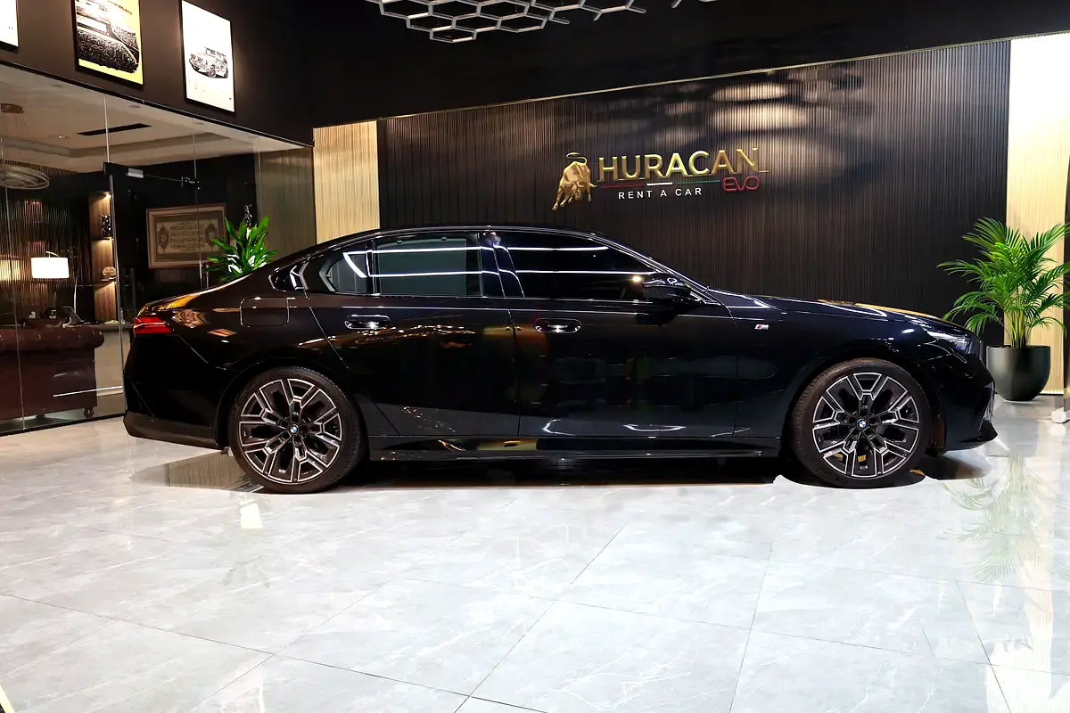 BMW 5 SERIES 2024