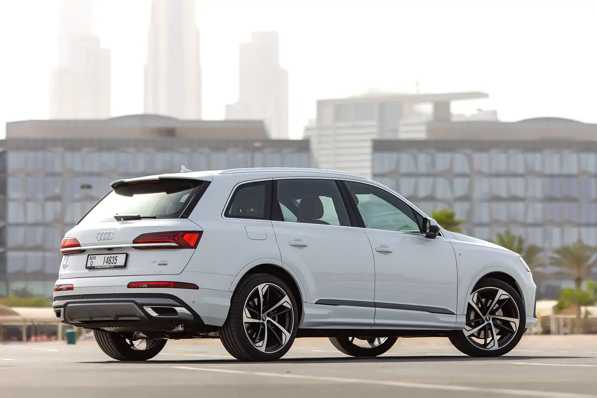 AUDI Q7 2022