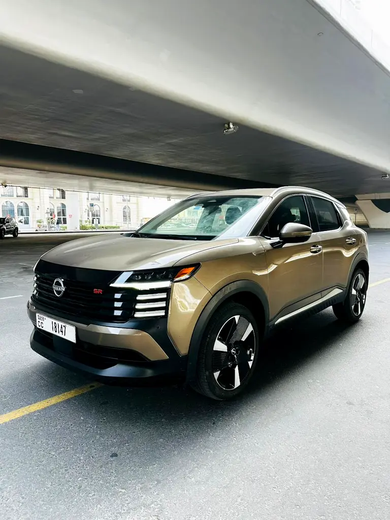 NISSAN KICKS 2025