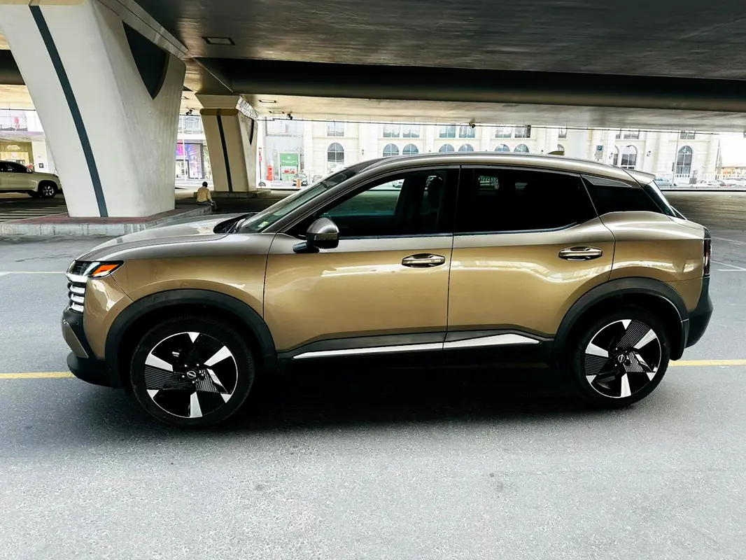 NISSAN KICKS 2025
