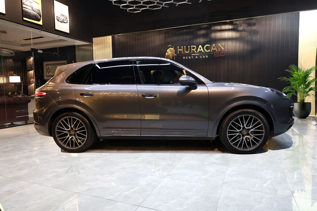 PORSCHE CAYENNE 2023