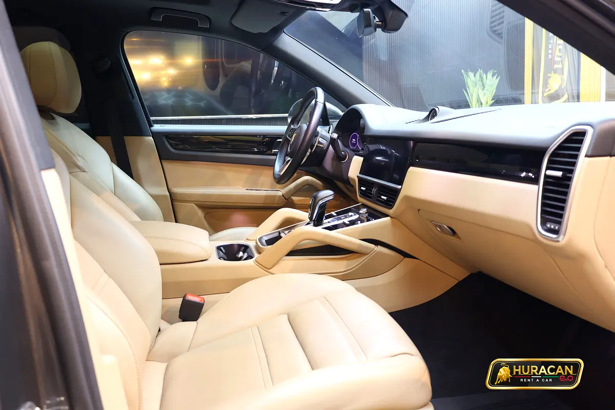 PORSCHE CAYENNE 2023