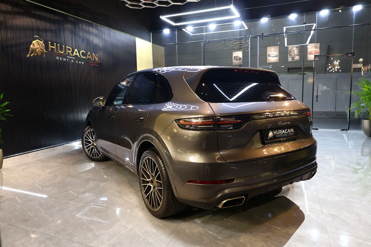 PORSCHE CAYENNE 2023