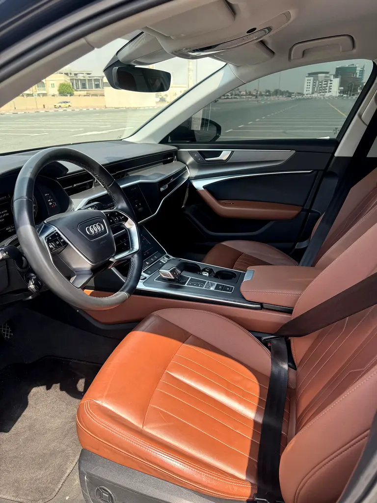 AUDI A6 2024